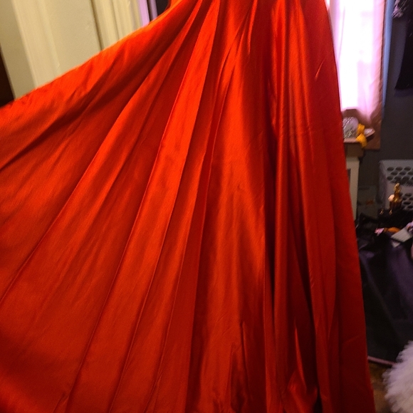 Pageant/Prom - Picture 3 of 6